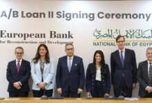 IMG 0580 1 لدعم المشروعات الصغيرة والمتوسطة ومتناهية الصغر.. البنك الأهلي المصري يوقع اتفاقية تمويل مع " الأوروبي لإعادة الإعمار " بـ 100 مليون دولار
