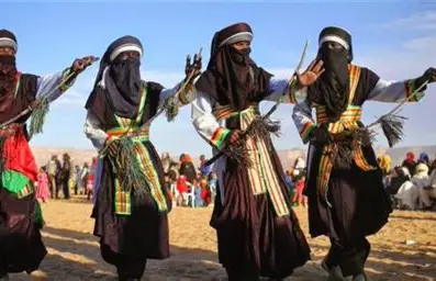 OIP 6 " الطوارق" الثقافة والعادات والتقاليد تتصدر مهرجان آير الـ 17 بمدينة إيفيروان في شمال النيجر