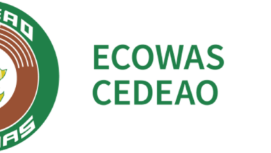 لخفض تكلفة السفر في غرب إفريقيا .. إيكواس تعلن خفض الضرائب ورسوم النقل الجوي ابتداءً من يناير 2026 1 logo1 لخفض تكلفة السفر في غرب إفريقيا .. إيكواس تعلن خفض الضرائب ورسوم النقل الجوي ابتداءً من يناير 2026