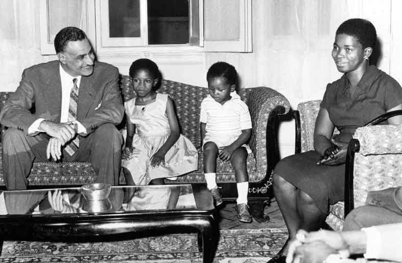 الدكتور حمدي عبد الرحمن حسن يكتب : لومومبا في ذاكرة القاهرة .. ناصر ومعركة الكرامة الإفريقية 2 36304 زوجة لومومبا وأطفاله فى ضيافة الزعيم جمال عبد الناصر الدكتور حمدي عبد الرحمن حسن يكتب : لومومبا في ذاكرة القاهرة .. ناصر ومعركة الكرامة الإفريقية