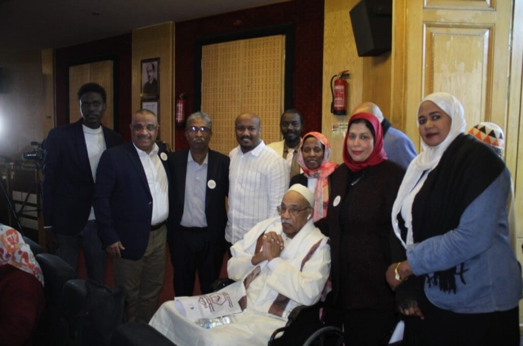 76656825 7b5f 43b9 b5b4 06c9a738c312 السودانيون يحتفلون بعيد الاستقلال ويحيون الذكرى الخامسة لرحيل الصادق المهدي في نقابة الصحفيين المصريين