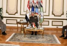 809a9a0a 8134 4159 9a45 03b357216507 الفريق أول عبد المجيد صقر يلتقى وفد الاتحاد العربى للرياضة العسكرية