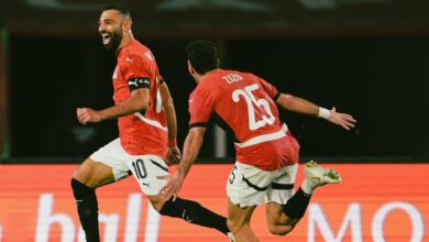 G96 ffhWUAABrrr في ليلة تألق فيها صلاح ورفاقه .. منتخب مصر يتأهل لربع نهائي بثلاثية في مرمي " السناجب "