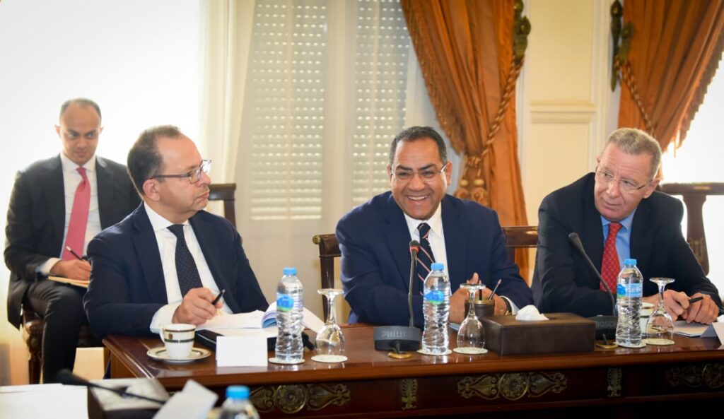 IMG 20260131 WA0017 وزير الخارجية يلتقي أعضاء اللجنة الوطنية لآلية مراجعة النظراء الأفريقية ( تفاصيل )