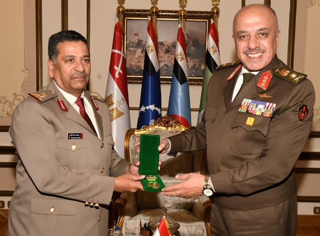 f9c3fb6a d858 4579 a8f1 03d11c3075a6 الفريق أول عبد المجيد صقر يلتقى وفد الاتحاد العربى للرياضة العسكرية