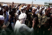 FB IMG 1771100586729 processedlightpdf.com .jpg 1 1 " لا نريد تكرار تلك المآسي " .. « البرهان » يقدم واجب العزاء في ضحايا مركب ( ديم القراي - طيبة الخواص )