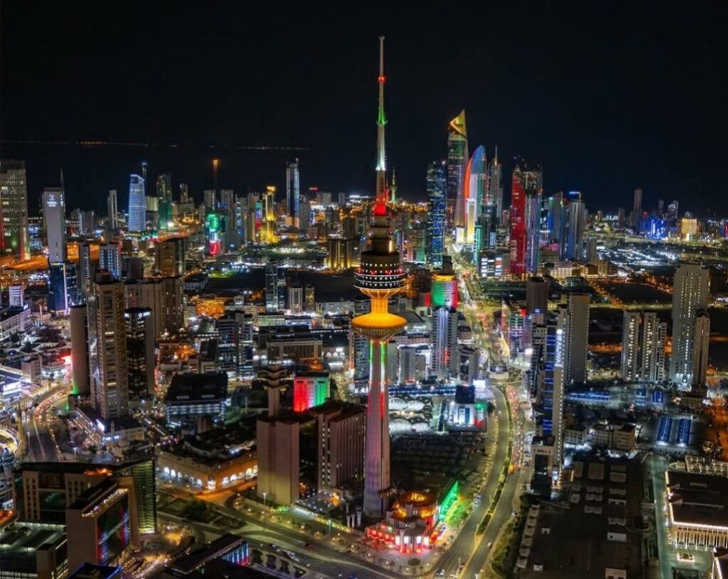 IMG ٢٠٢٦٠٢٢٥ ٠٠٤٨٣٥ الكويت تحتفل بأعيادها الوطنية بنكهة رمضانية مميزة