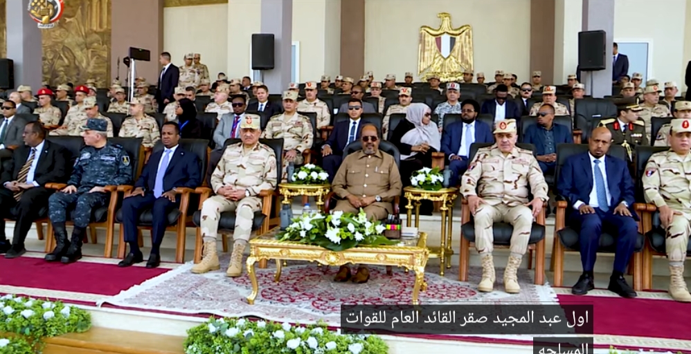 Screenshot ٢٠٢٦ ٠٢ ١١ ١٠ ١٠ ١٦ ٦٦ 6012fa4d4ddec268fc5c7112cbb265e7 الرئيس الصومالي ووزير الدفاع يشهدان إصطفاف القوات المصرية المشاركة ضمن بعثة الإتحاد الأفريقى لدعم الأمن والإستقرار بدولة الصومال