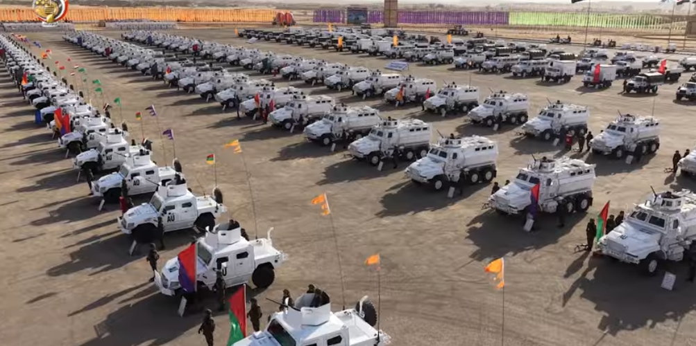 Screenshot ٢٠٢٦ ٠٢ ١١ ١٠ ١١ ٥٩ ٣٦ 6012fa4d4ddec268fc5c7112cbb265e7 الرئيس الصومالي ووزير الدفاع يشهدان إصطفاف القوات المصرية المشاركة ضمن بعثة الإتحاد الأفريقى لدعم الأمن والإستقرار بدولة الصومال