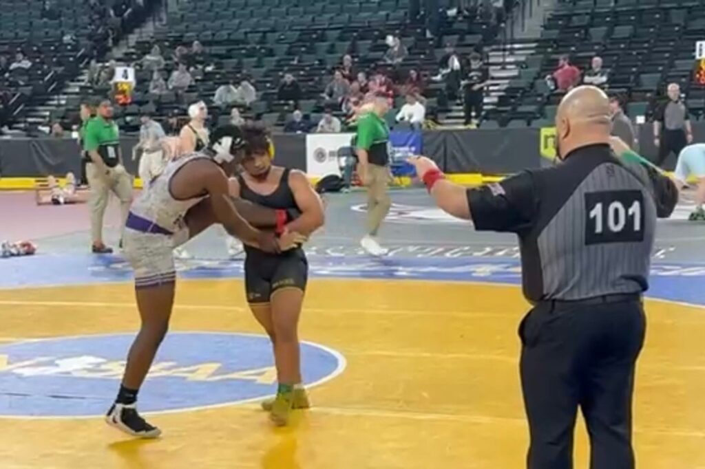 652426017 930148989801003 9184008347924212768 n 1 رغم الإصابة.. المصارع المصري الشاب يوسف إبراهيم يتأهل إلى دور الـ16 في بطولة ولاية نيوجيرسي للمصارعة المدرسية