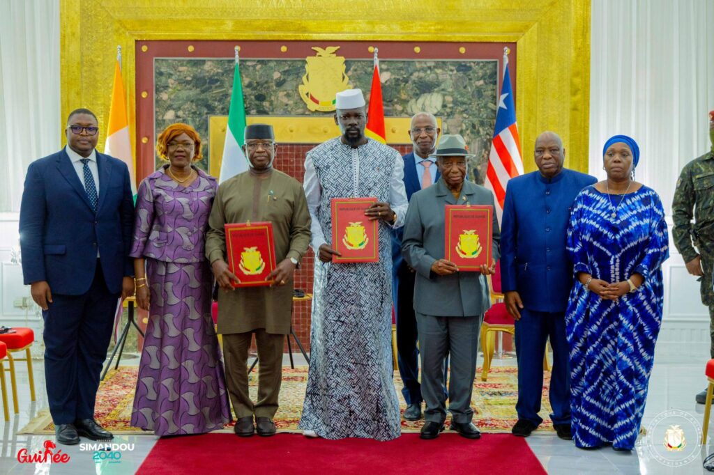 652973438 1373285474833699 6285718885930170726 n قمة غينيا وسيراليون وليبيريا : تحركات دبلوماسية مكثفة لحل النزاع الحدودي وتعزيز الاستقرار في حوض نهر مانو