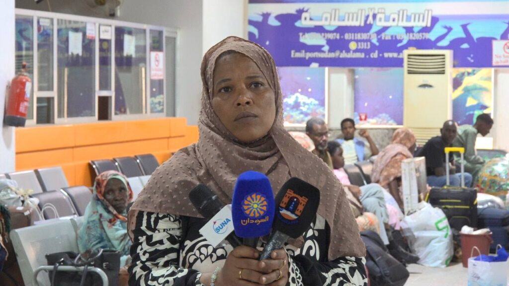 عودة 100 سوداني من أوغندا إلى بورتسودان ضمن برنامج العودة الطوعية " صور " 7 654860622 972690898445949 5511194725839473624 n عودة 100 سوداني من أوغندا إلى بورتسودان ضمن برنامج العودة الطوعية " صور "