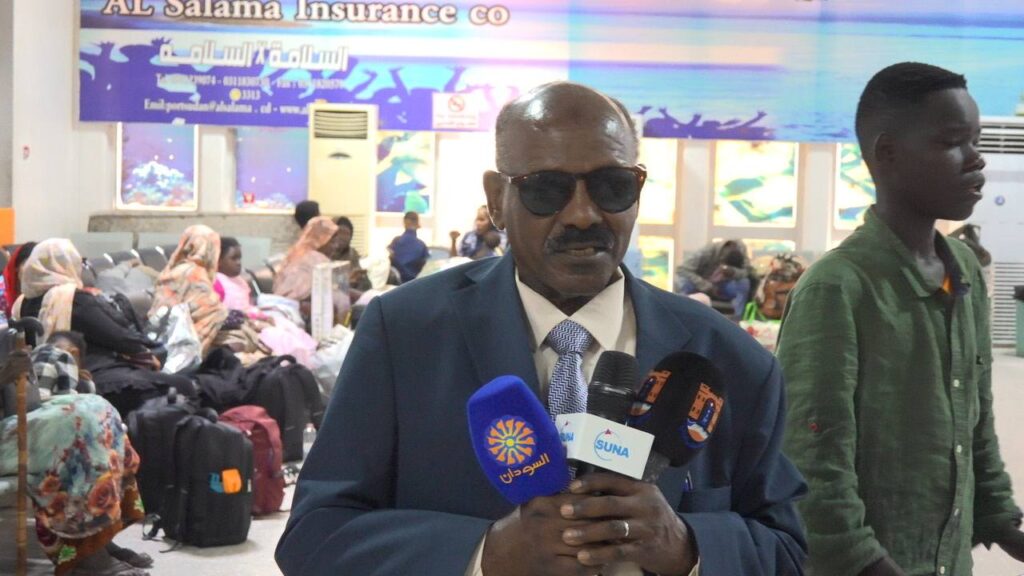 657387060 972690851779287 4325011480561030213 n عودة 100 سوداني من أوغندا إلى بورتسودان ضمن برنامج العودة الطوعية " صور "