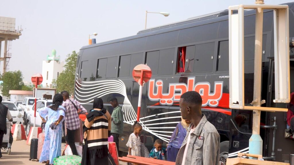 عودة 100 سوداني من أوغندا إلى بورتسودان ضمن برنامج العودة الطوعية " صور " 6 658130693 972690661779306 5908778139243184243 n عودة 100 سوداني من أوغندا إلى بورتسودان ضمن برنامج العودة الطوعية " صور "