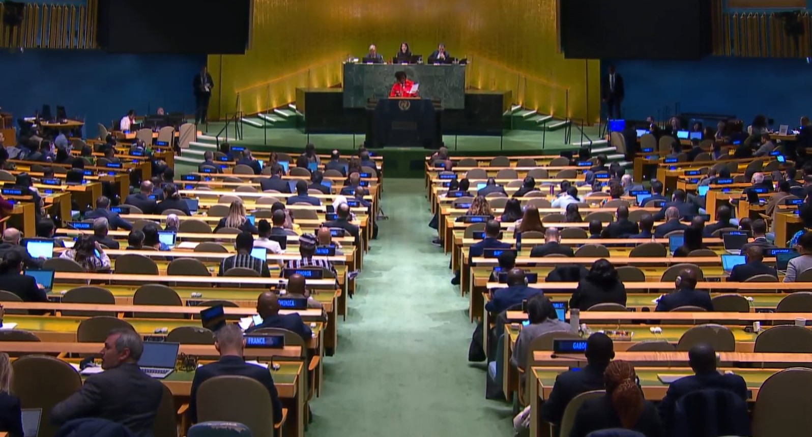 رغم رفض الولايات المتحدة وإسرائيل .. الأمم المتحدة : الاتجار بـ الأفارقة أفظع جريمة أرتكبت ضد الإنسانية 1 HEQ4W5kboAAO30v رغم رفض الولايات المتحدة وإسرائيل .. الأمم المتحدة : الاتجار بـ الأفارقة أفظع جريمة أرتكبت ضد الإنسانية