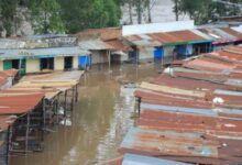 نسخة من البوم 2026 03 08T215019.969 فيضانات مدمّرة في كينيا: ارتفاع عدد الضحايا إلى 42 وتعطل الرحلات الجوية في مطار نيروبي