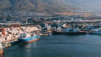 نسخة من البوم 2026 03 23T231012.121 صعود رأس الرجاء الصالح: كيف أعاد إغلاق مضيق هرمز تشكيل طرق التجارة العالمية وحوّل أفريقيا إلى مركز عالمي لتموين السفن