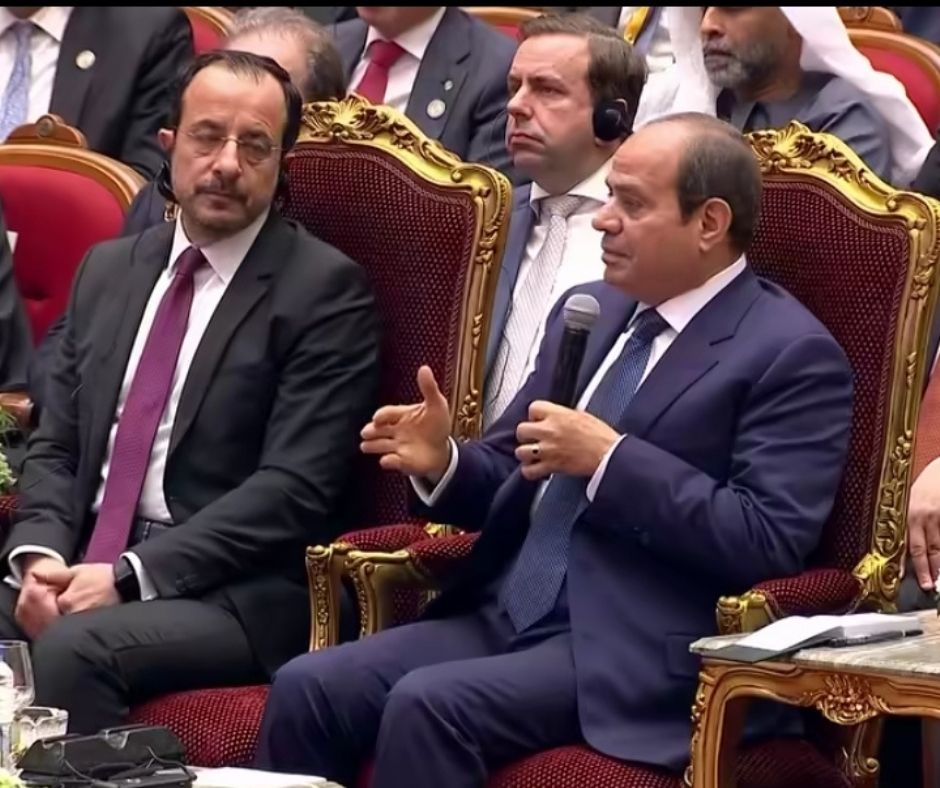 الرئيس السيسي للرئيس ترامب : انت الوحيد القادر على إيقاف الحرب في المنطقة 1 نسخة من البوم 20260330 150245 ٠٠٠٠ الرئيس السيسي للرئيس ترامب : انت الوحيد القادر على إيقاف الحرب في المنطقة