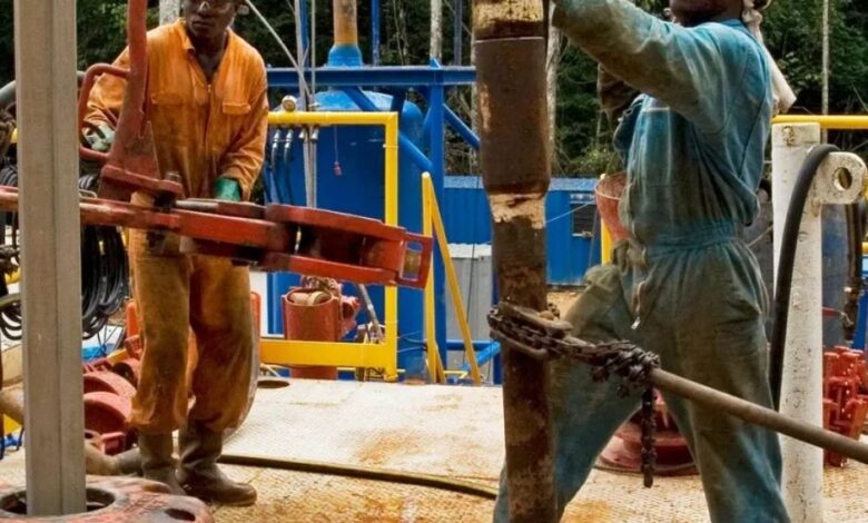 نسخة من البوم 20260331 201044 ٠٠٠٠ عمالقة النفط الأفارقة يواجهون تقلبات الأسواق في ظل أزمة مضيق هرمز