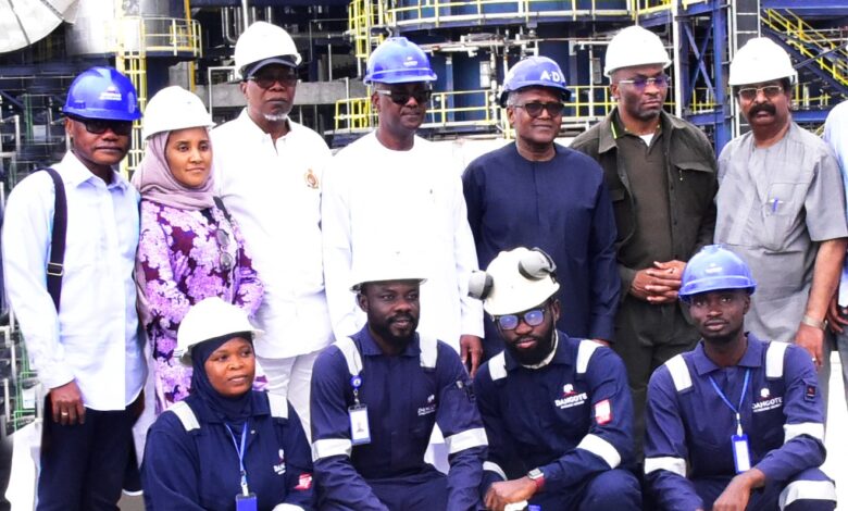 484897136 1048696580627887 3662276475504894264 n أليكو دانجوتي أغني رجل في أفريقيا يعزز هيمنته: ثروة بـ34 مليار دولار وخطة توسع صناعي عملاقة في شرق القارة