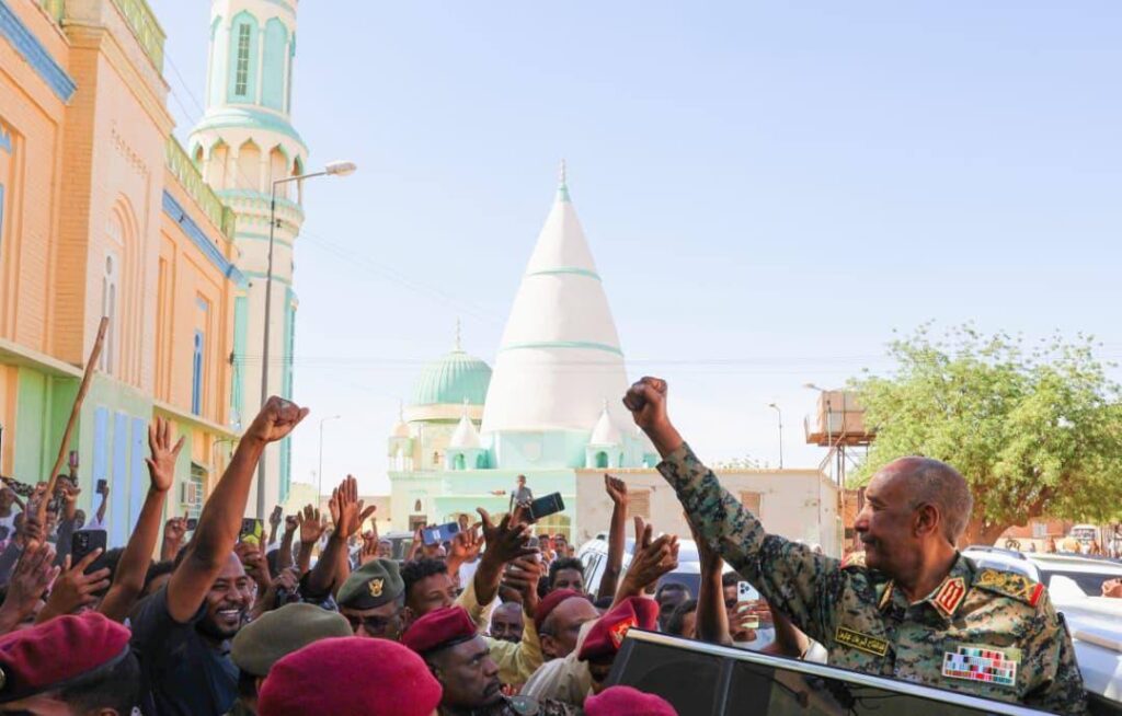 671656711 989908316724207 8182979439546558420 n رئيس مجلس السيادة يقدم واجب العزاء في وفاة الخليفة الطيب الجد بأم ضواً بان .. " صور "