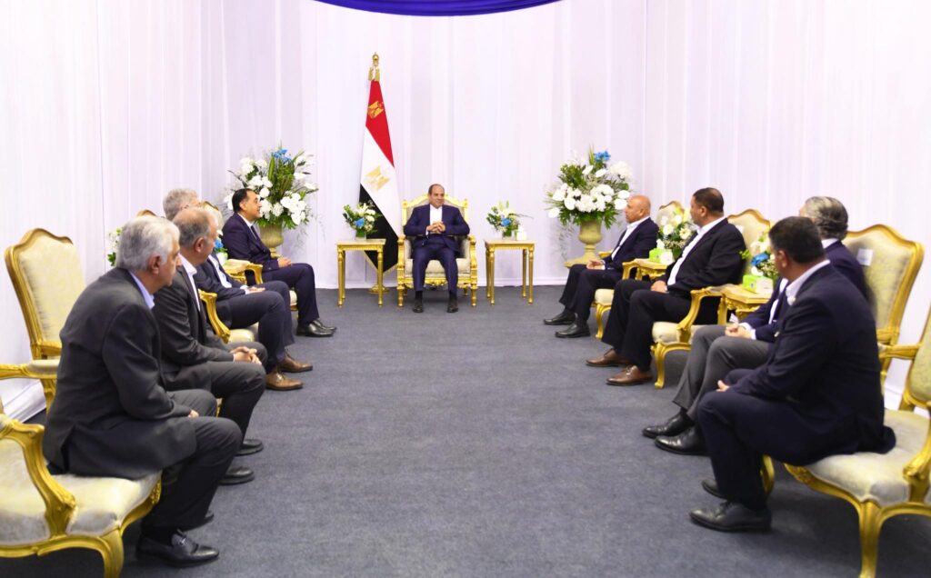 685252432 1521370999351623 7469652184093908414 n الرئيس السيسي يتفقد الأعمال الإنشائية لمشروع محطة مترو انفاق الأهرامات
