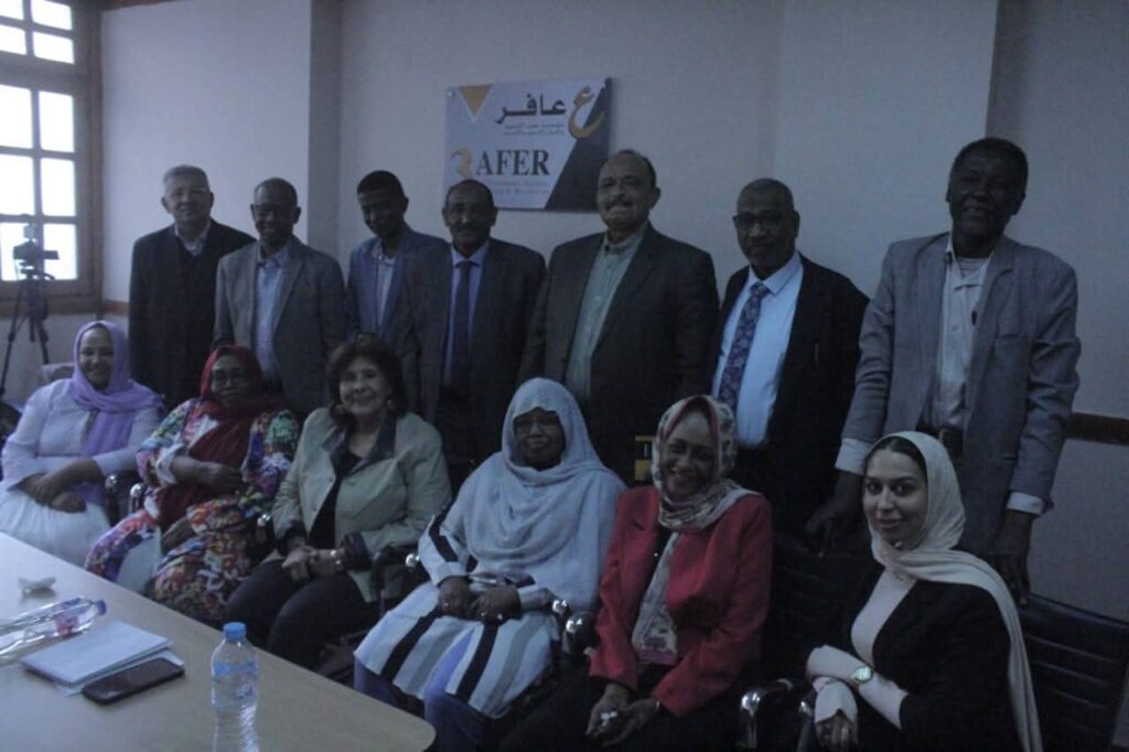 الدكتورة أماني الطويل تبحث مع المبعوث الإسباني المستجدات فى السودان 2 FB IMG 1776364214035 الدكتورة أماني الطويل تبحث مع المبعوث الإسباني المستجدات فى السودان