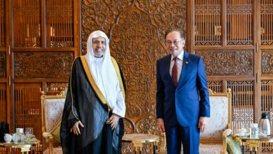 IMG 20260421 WA0030 رئيس وزراء ماليزيا يستقبل الأمين العام لرابطة العالم الإسلامي