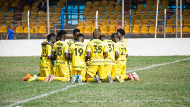 لاعبو بيريكوم تشيلسي في تجمع مأساة جديدة تضرب كرة القدم الإفريقية ..مقتل لاعب غاني في هجوم مسلح على حافلة فريقه