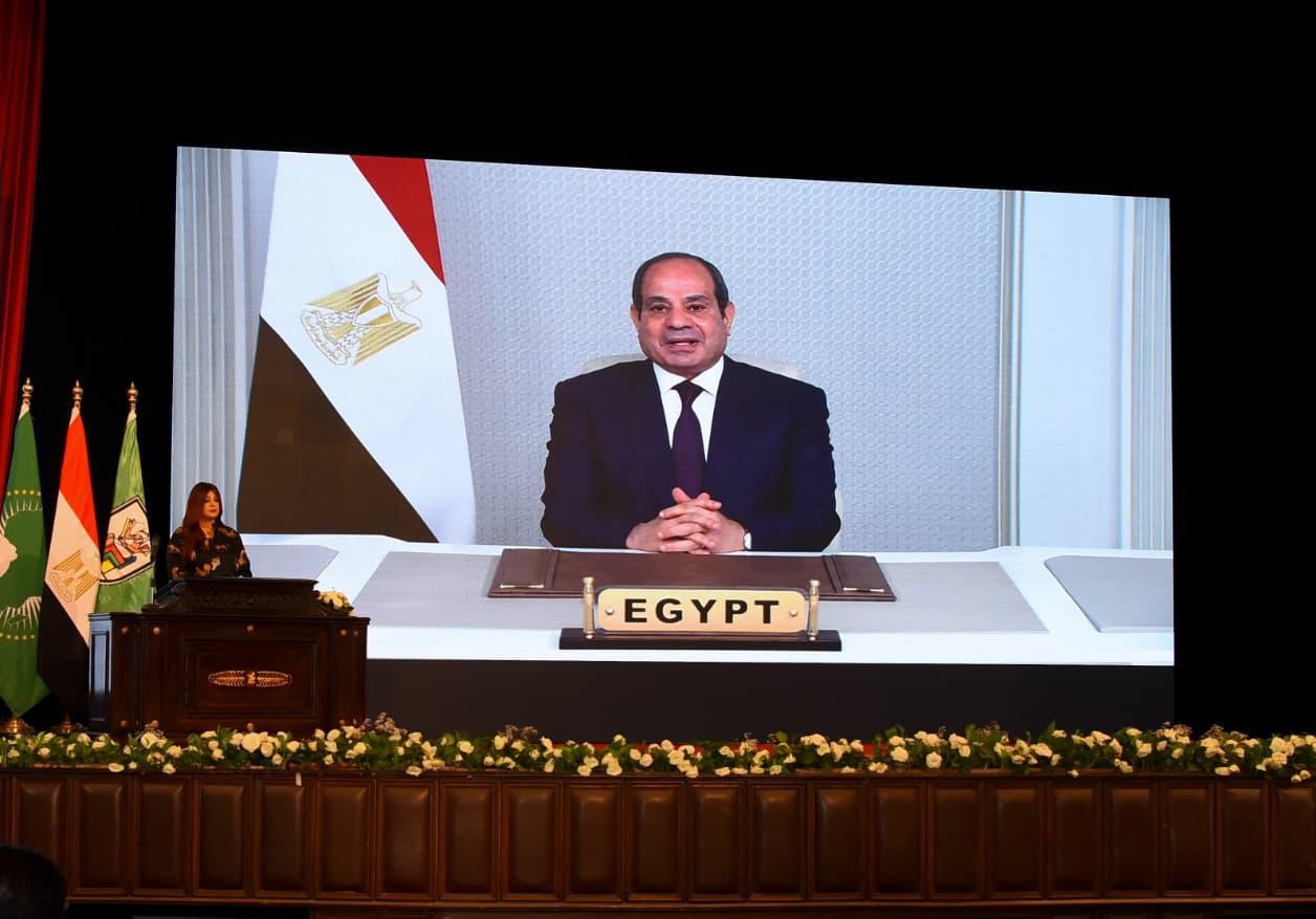 20533b20 eb1f 4cab 9d53 806f94fab3c5 مصر تحتفل بـ “يوم أفريقيا” بمقر جامعة القاهرة العريقة وسط حضور مصري وأفريقي رفيع المستوي 