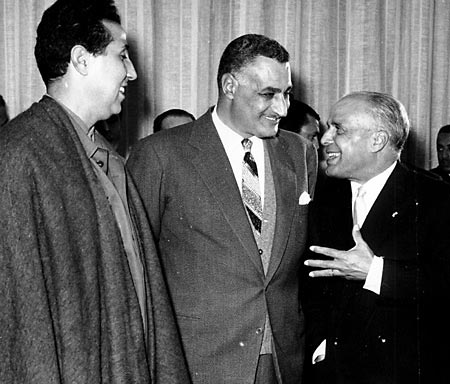 Benbella Nasser Bourkiba 1963 السفير دكتور محمد حجازي يكتب : الجزائر والقاهرة… عندما التقت ثورتان في معركة واحدة " 5 " 