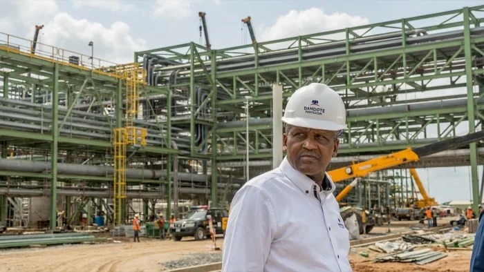 Dangote Refinery 700x394 1 2 مصفاة دانجوتي تفرض هيمنتها على سوق وقود الطائرات وسط تصاعد التوترات في الشرق الأوسط