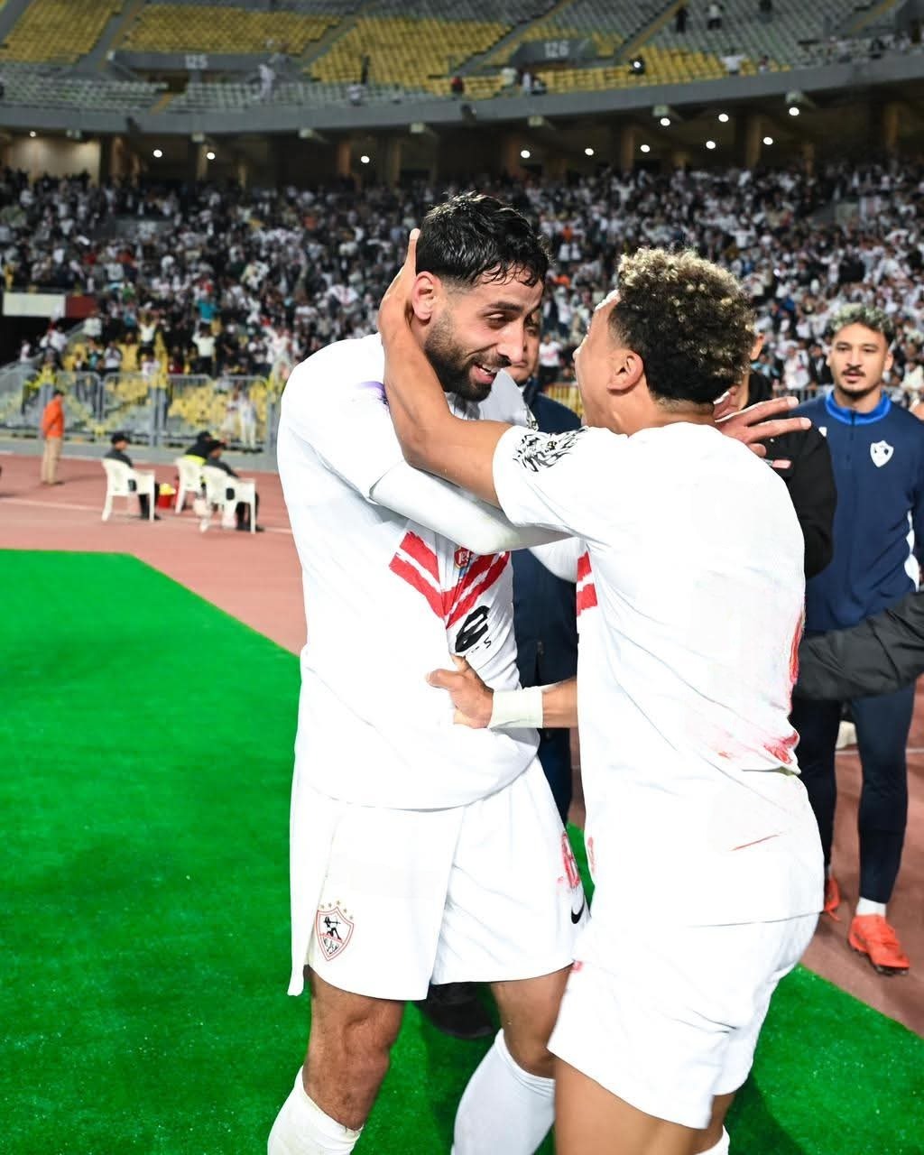 FB IMG 1778009634763 صراع الدوري المصري يشتعل: الزمالك يضع قدما علي منصة التتويج .. والأهلي يطارد وبيراميدز يتعثر قبل الجولة الحاسمة