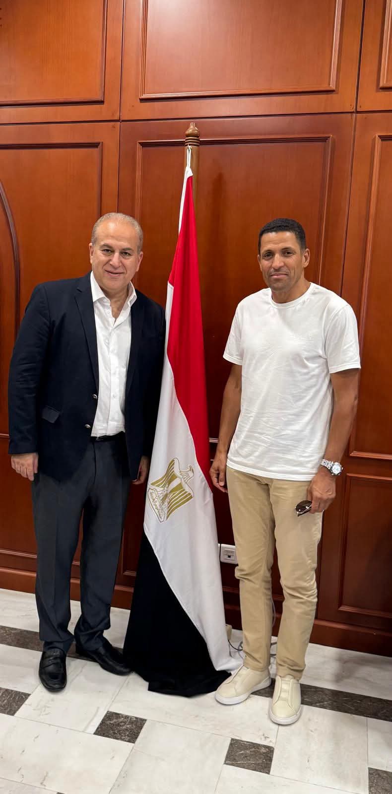 سفير مصر بالمغرب يستقبل الحسين عموتة قبل توجهه إلى القاهرة لبدء مهمته رسميا في تدريب النادي الأهلي 1 FB IMG 1783183472268 سفير مصر بالمغرب يستقبل الحسين عموتة قبل توجهه إلى القاهرة لبدء مهمته رسميا في تدريب النادي الأهلي