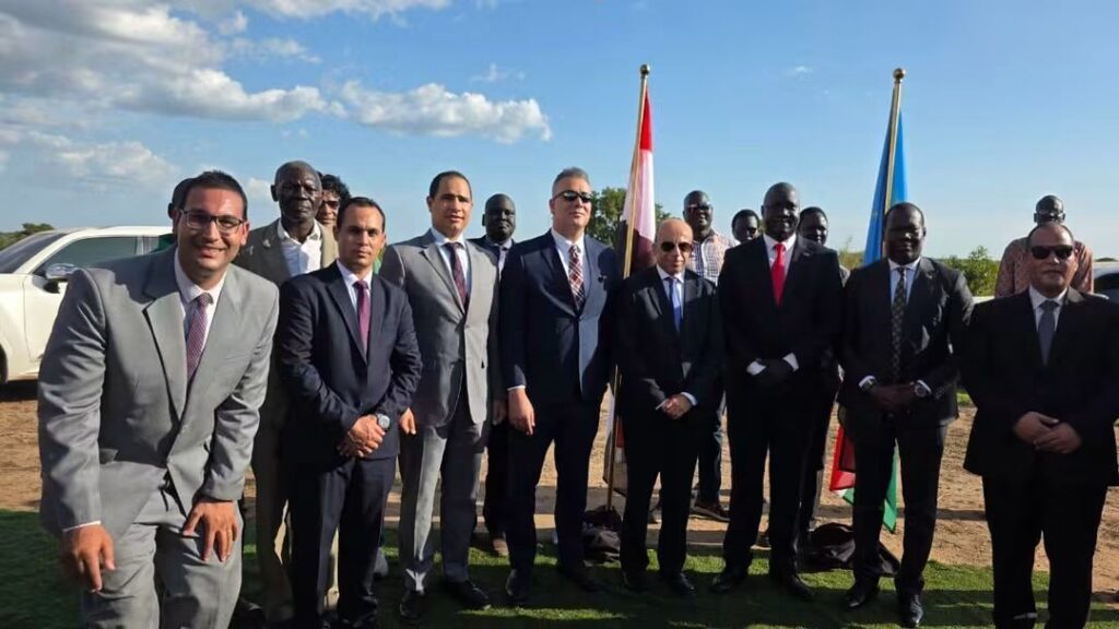 FB IMG 1784549849199 مصر تعزز دعمها لتنمية جنوب السودان.. السفير المصري يفتتح محطة مياه جوفية تعمل بالطاقة الشمسية ( صور )