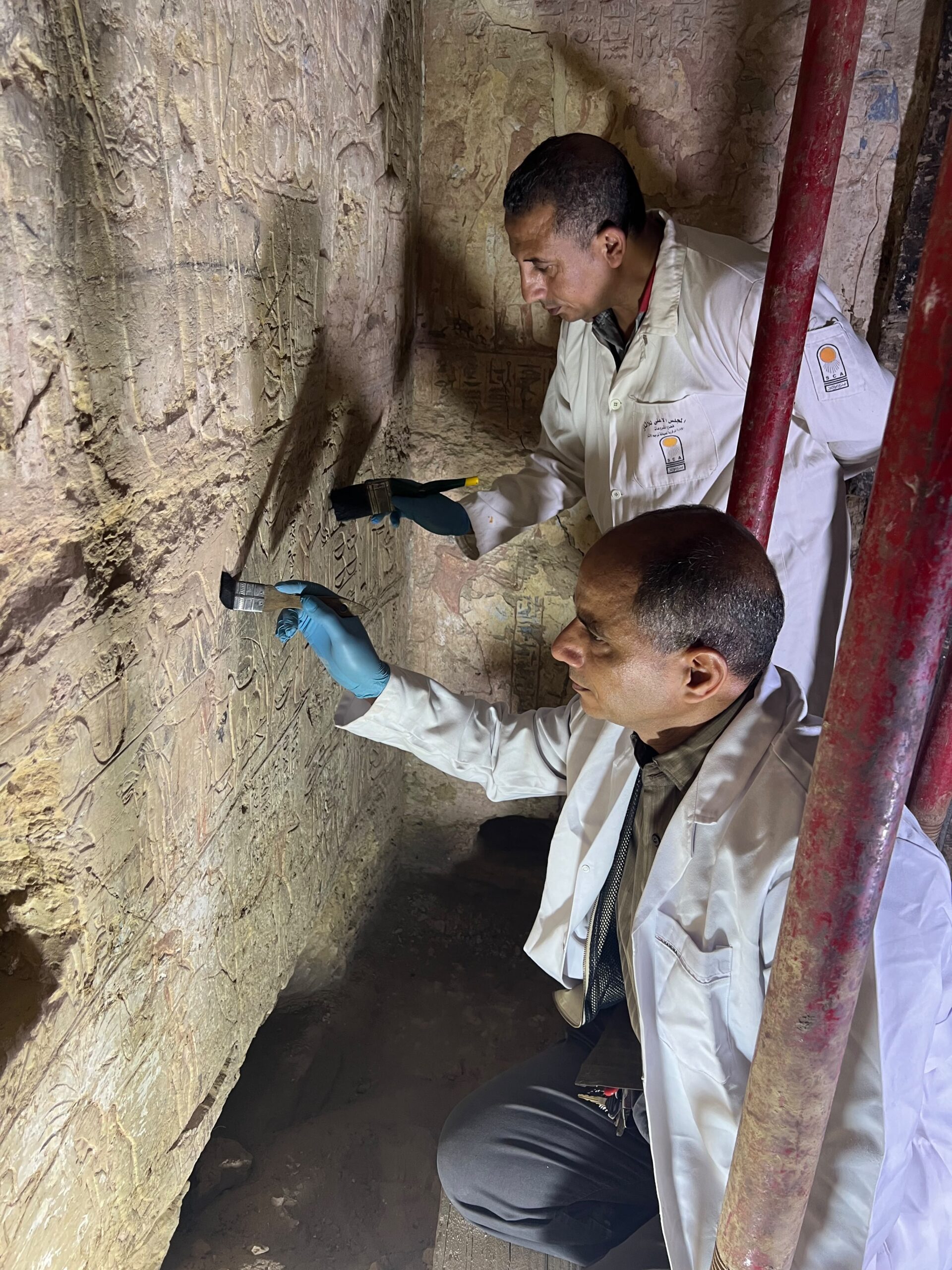 سقارة تبوح بأسرارها الخفية.. مصر تعلن الكشف عن ثلاث مقابر صخرية 1 IMG 20260719 WA0010 scaled سقارة تبوح بأسرارها الخفية.. مصر تعلن الكشف عن ثلاث مقابر صخرية