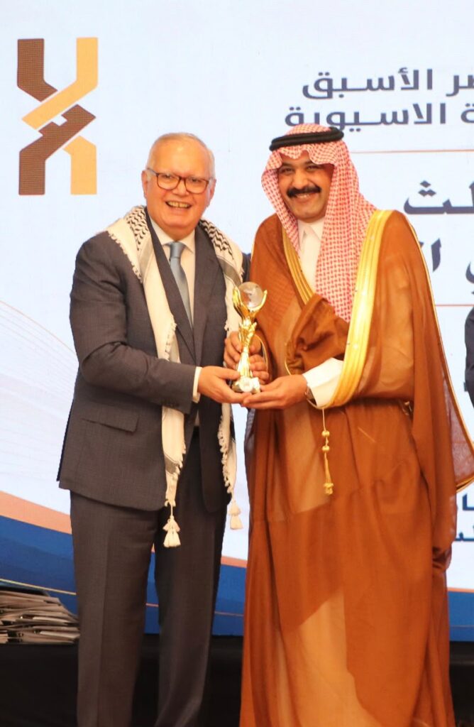 IMG 20260730 WA0036 شلهوب الشلهوب بعد تكريمه من اتحاد الإعلاميين الأفريقي الآسيوي في القاهرة:  الإعلام شريك أساسي في إنجاح العمل الإنساني