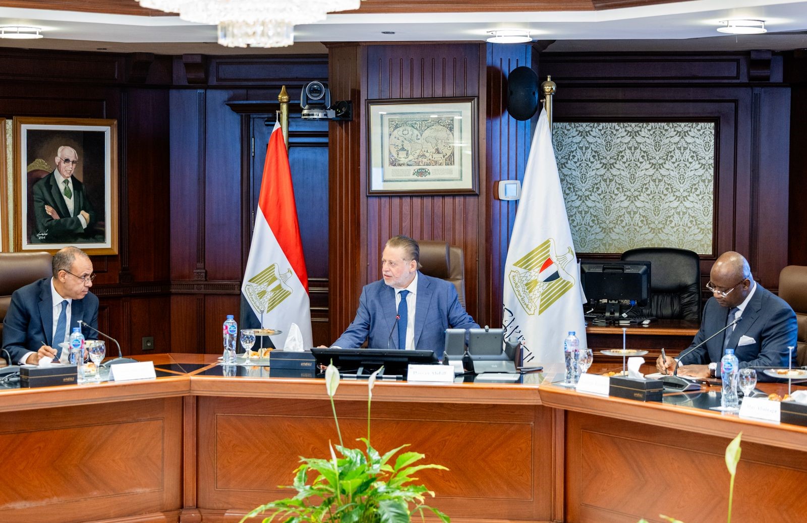 اجتماع محافظ البنك المركزي المصري ووزير الخارجية ورئيس البنك الإفريقي للتصدير والاستيراد