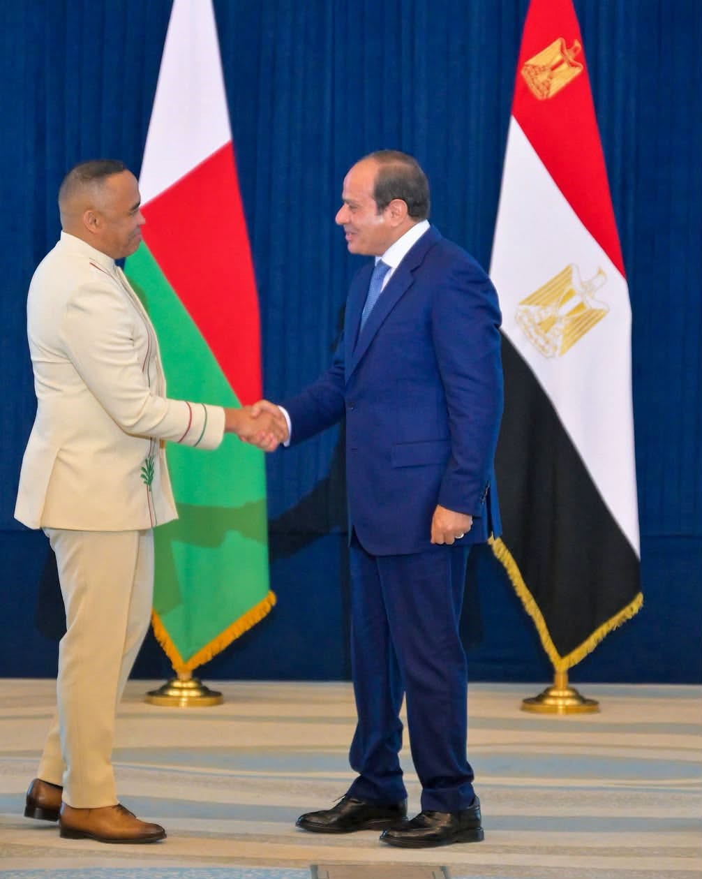 الرئيس عبد الفتاح السيسي يستقبل رئيس مدغشقر رئيس مدغشقر: زيارة مصر نقطة فاصلة تاريخية في مسار العلاقات الثنائية