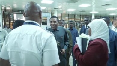 رئيس الوزراء السوداني يتفقد مطار الخرطوم الدولي زيارة مرتقبة لوزير النقل المصري للسودان .. اتفاقيات لتنفيذ العاصمة الإدارية ومشروع المليون مسكن والطرق البرية