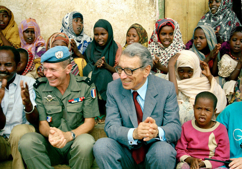 السفير دكتور محمد حجازي : بطرس بطرس غالي .. الأفريقي الذي صاغ الضمير الدولي 3 Boutros Ghali in Somalia السفير دكتور محمد حجازي : بطرس بطرس غالي .. الأفريقي الذي صاغ الضمير الدولي