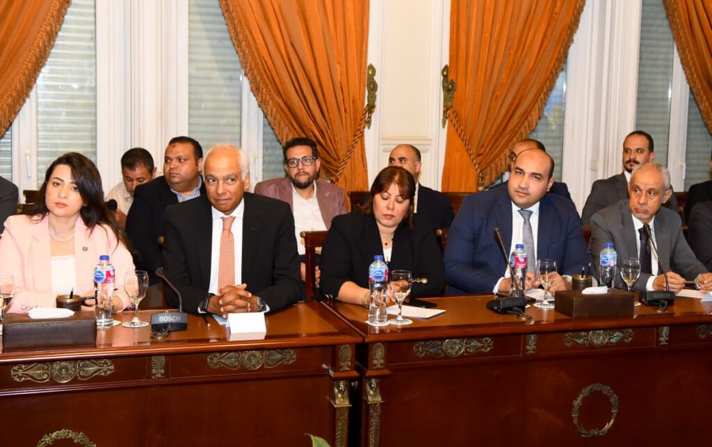 IMG 20260817 WA0000 وزير الخارجية يبحث سبل دعم الشركات المصرية في التوسع بالأسواق الأفريقية