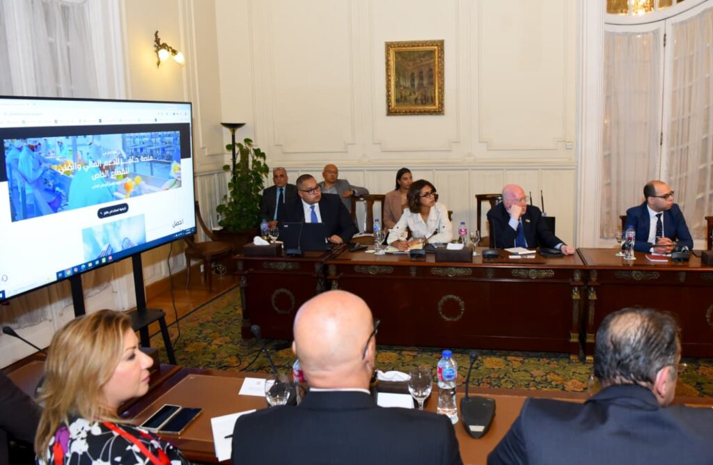 IMG 20260817 WA0004 وزير الخارجية يبحث سبل دعم الشركات المصرية في التوسع بالأسواق الأفريقية