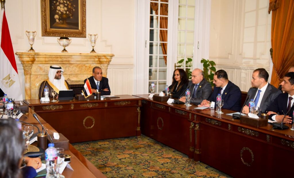 IMG 20260817 WA0005 وزير الخارجية يبحث سبل دعم الشركات المصرية في التوسع بالأسواق الأفريقية
