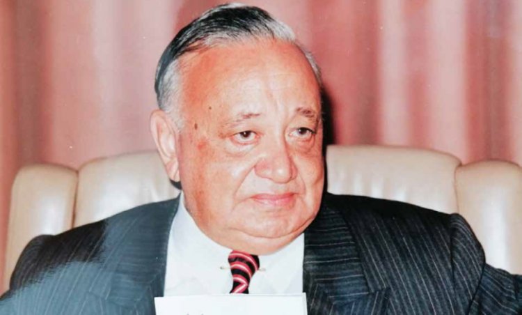 السفير دكتور محمد حجازي يكتب : ثروت عكاشة… وزير الثقافة الذي جعل من القوة الناعمة المصرية ركيزة لدعم إفريقيا 1 الدكتور ثروت عكاشة وزير الثقافة الأسبق السفير دكتور محمد حجازي يكتب : ثروت عكاشة… وزير الثقافة الذي جعل من القوة الناعمة المصرية ركيزة لدعم إفريقيا
