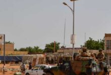 نسخة من البوم 20260829 132732 ٠٠٠٠ انفجارات وإطلاق نار في قلب العاصمة نيامي : ماذا يحدث في النيجر ؟ هجوم إرهابي أم انقلاب عسكري جديد؟