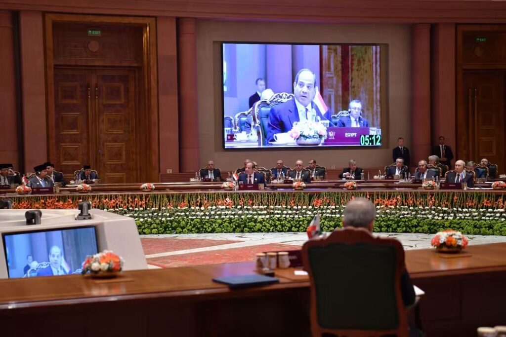 الرئيس السيسي: قمة "البريكس" تتيح لنا تبادل الرؤى حول سبل تعزيز العمل المشترك لمواجهة التحديات الراهنة 4 FB IMG 1789212138603 الرئيس السيسي: قمة "البريكس" تتيح لنا تبادل الرؤى حول سبل تعزيز العمل المشترك لمواجهة التحديات الراهنة