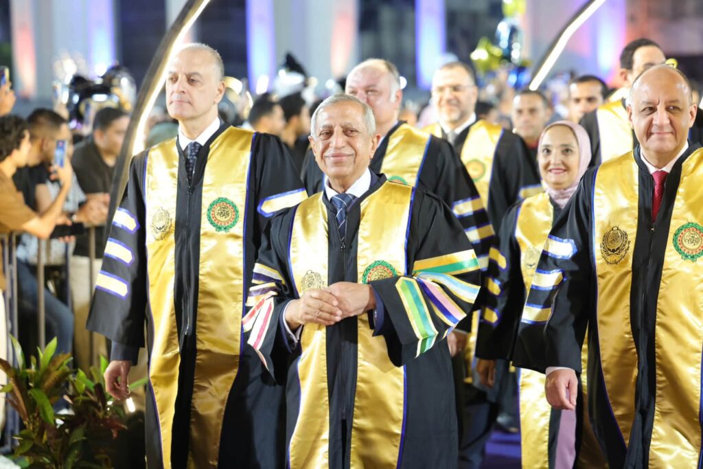 FB IMG 1789808003316 بالصور .. الأكاديمية العربية للعلوم والتكنولوجيا تحتفل بتخريج 420 خريجًا وخريجة من  مصر والسودان و6 جنسيات عربية
