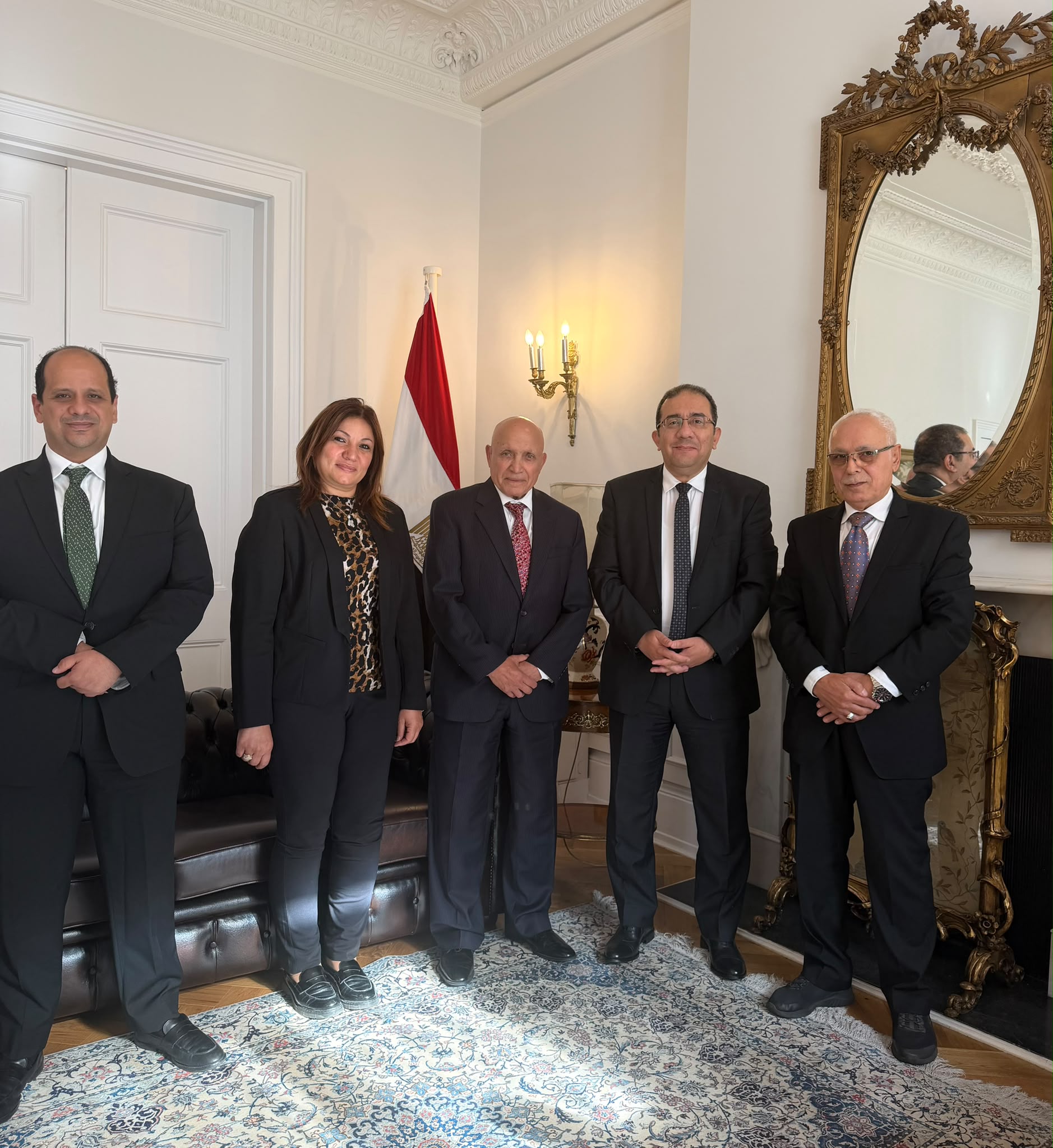 قنصل مصر العام بالمملكة المتحدة يستقبل مجلس إدارة بيت العائلة المصرية بلندن 1 IMG 20260924 WA0078 قنصل مصر العام بالمملكة المتحدة يستقبل مجلس إدارة بيت العائلة المصرية بلندن