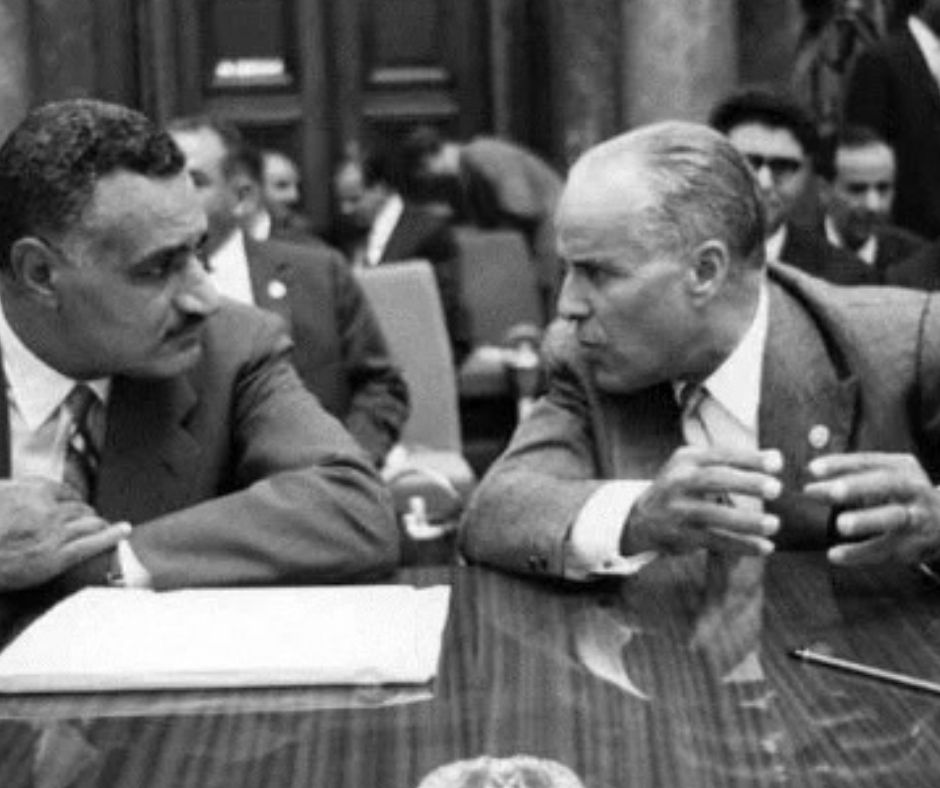 نسخة من البوم السفير دكتور محمد حجازي يكتب : الحبيب بورقيبة.. القاهرة في طريق تونس إلى الاستقلال